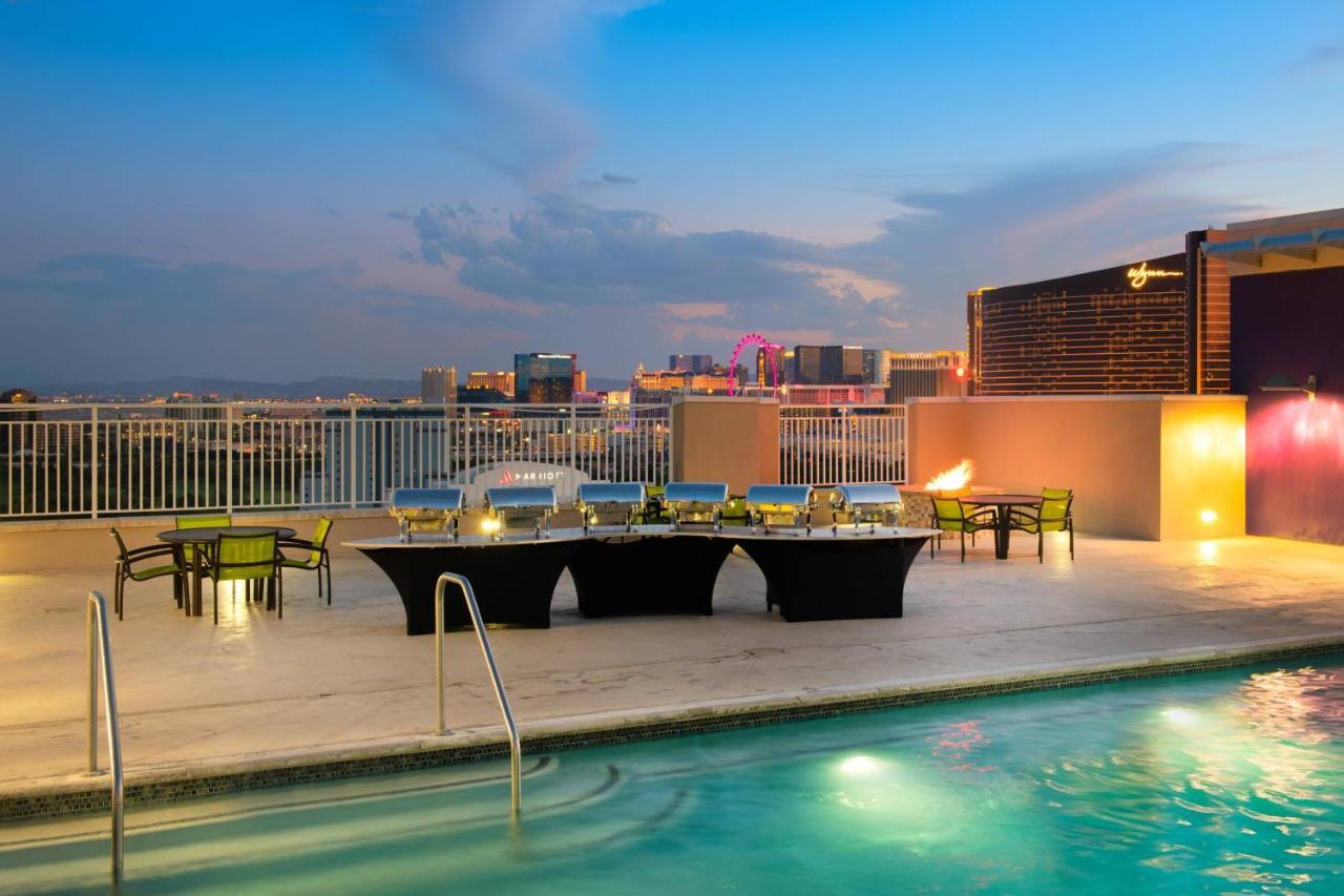 Springhill Suites By Marriott Las Vegas Convention Center Exteriér fotografie